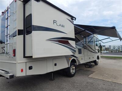 2017 Fleetwood Flair 30P   - Photo 50 - Angola, IN 46703
