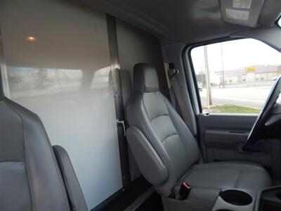 2014 Ford E-350 SD  12' Box - Photo 12 - Angola, IN 46703