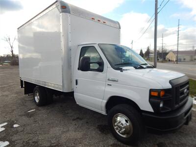 2014 Ford E-350 SD  12' Box - Photo 5 - Angola, IN 46703