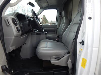 2014 Ford E-350 SD  12' Box - Photo 14 - Angola, IN 46703