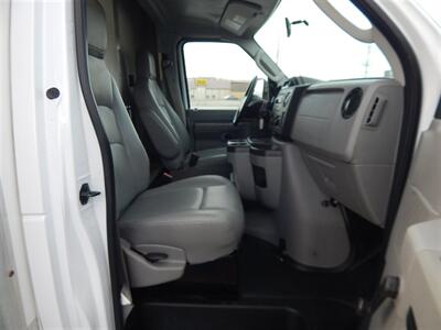 2014 Ford E-350 SD  12' Box - Photo 10 - Angola, IN 46703