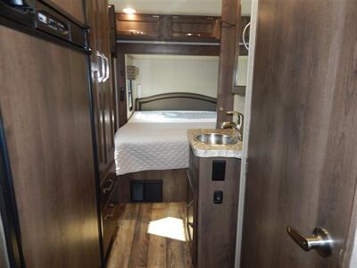 2018 Jayco Melbourne Prestige  24KP - Photo 34 - Angola, IN 46703
