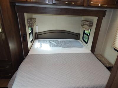 2018 Jayco Melbourne Prestige  24KP - Photo 35 - Angola, IN 46703