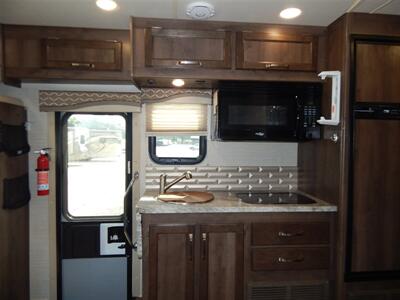 2018 Jayco Melbourne Prestige  24KP - Photo 32 - Angola, IN 46703