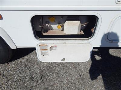 2016 Forest River Sunseeker 3010DS   - Photo 14 - Angola, IN 46703