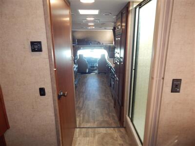 2016 Forest River Sunseeker 3010DS   - Photo 43 - Angola, IN 46703