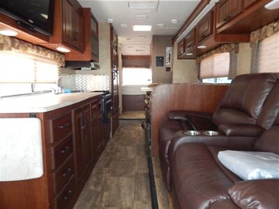 2016 Forest River Sunseeker 3010DS   - Photo 29 - Angola, IN 46703