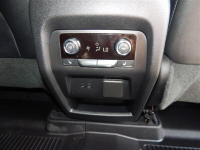 2025 Chevrolet Traverse RS  AWD - Photo 16 - Angola, IN 46703
