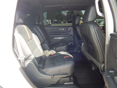 2025 Chevrolet Traverse RS  AWD - Photo 15 - Angola, IN 46703