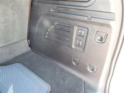 2025 Chevrolet Traverse RS  AWD - Photo 12 - Angola, IN 46703
