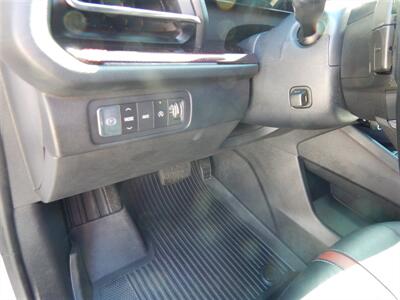2025 Chevrolet Traverse RS  AWD - Photo 29 - Angola, IN 46703