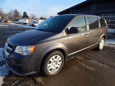 2018 Dodge Grand Caravan SE   - Photo 3 - Angola, IN 46703