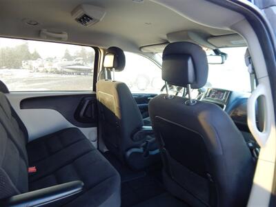 2018 Dodge Grand Caravan SE   - Photo 14 - Angola, IN 46703