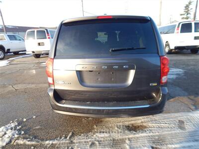 2018 Dodge Grand Caravan SE   - Photo 8 - Angola, IN 46703