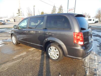 2018 Dodge Grand Caravan SE   - Photo 2 - Angola, IN 46703