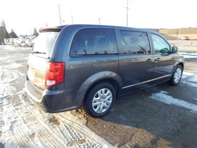 2018 Dodge Grand Caravan SE   - Photo 7 - Angola, IN 46703