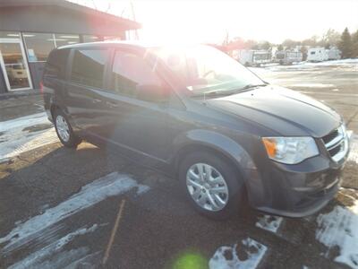 2018 Dodge Grand Caravan SE   - Photo 5 - Angola, IN 46703