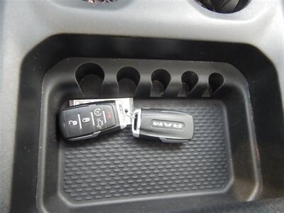 2021 RAM 1500 Laramie   - Photo 34 - Angola, IN 46703