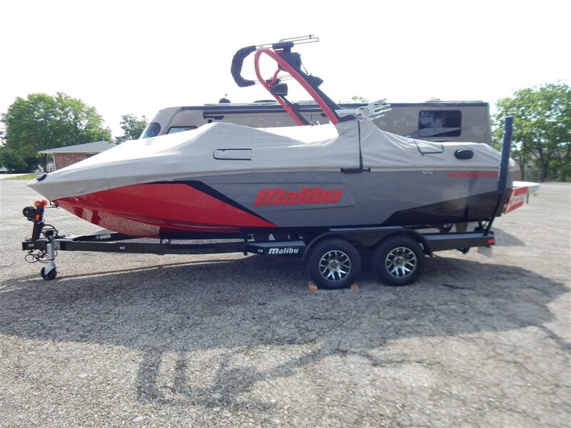 2022 Malibu Wakesetter 22LSV   - Photo 1 - Angola, IN 46703