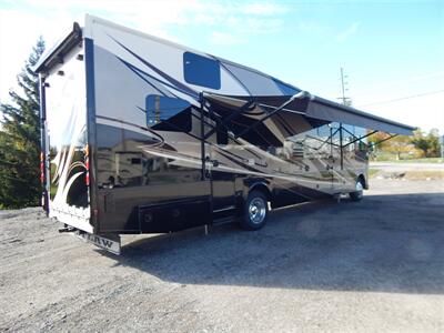 2015 Thor Outlaw 37LS  Toy Hauler - Photo 5 - Angola, IN 46703