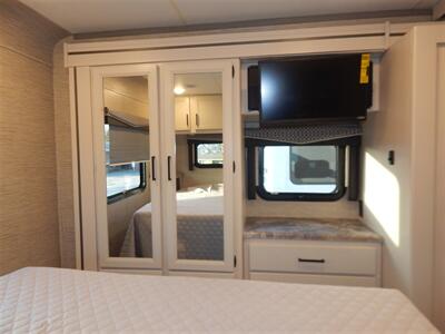 2022 Thor Chateau 31W  Bunkhouse - Photo 50 - Angola, IN 46703