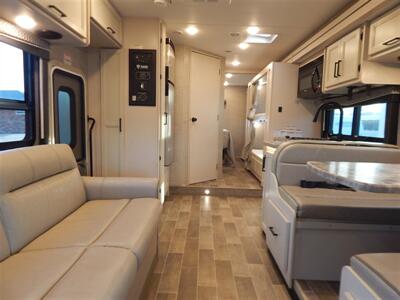 2022 Thor Chateau 31W  Bunkhouse - Photo 42 - Angola, IN 46703