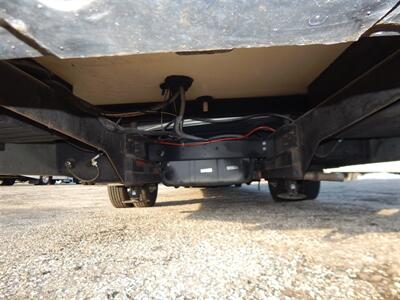 2022 Thor Chateau 31W  Bunkhouse - Photo 9 - Angola, IN 46703