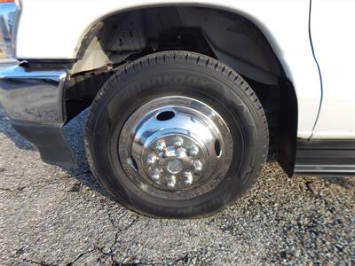 2022 Thor Chateau 31W  Bunkhouse - Photo 16 - Angola, IN 46703