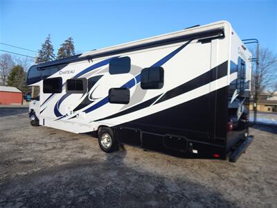 2022 Thor Chateau 31W  Bunkhouse - Photo 2 - Angola, IN 46703