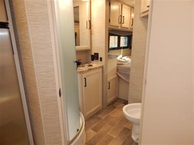 2022 Thor Chateau 31W  Bunkhouse - Photo 48 - Angola, IN 46703