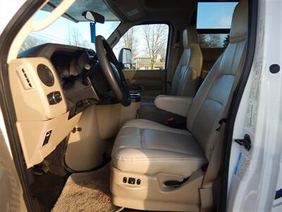 2022 Thor Chateau 31W  Bunkhouse - Photo 20 - Angola, IN 46703