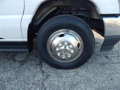 2022 Thor Chateau 31W  Bunkhouse - Photo 21 - Angola, IN 46703