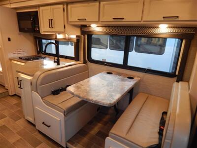 2022 Thor Chateau 31W  Bunkhouse - Photo 43 - Angola, IN 46703