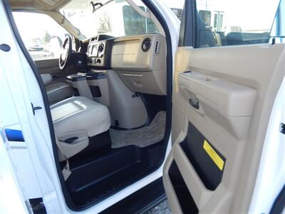 2022 Thor Chateau 31W  Bunkhouse - Photo 22 - Angola, IN 46703