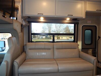 2022 Thor Chateau 31W  Bunkhouse - Photo 44 - Angola, IN 46703