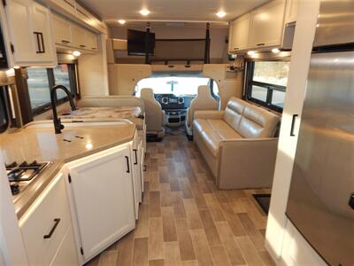 2022 Thor Chateau 31W  Bunkhouse - Photo 53 - Angola, IN 46703