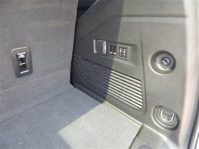 2023 Chevrolet Tahoe High Country  4wd - Photo 12 - Angola, IN 46703