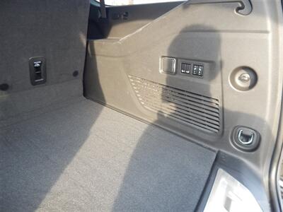 2026 Chevrolet Suburban RST  3.0 liter Duramax - Photo 13 - Angola, IN 46703