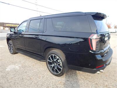 2026 Chevrolet Suburban RST  3.0 liter Duramax - Photo 2 - Angola, IN 46703
