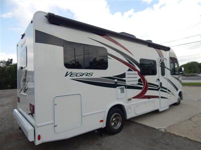2022 Thor Vegas 24.1   - Photo 7 - Angola, IN 46703