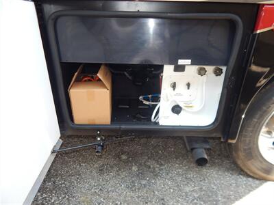 2015 Thor Outlaw 37LS   - Photo 21 - Angola, IN 46703
