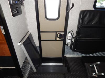 2015 Thor Outlaw 37LS   - Photo 54 - Angola, IN 46703