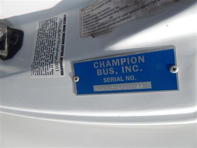 2012 FORD F-550 XL  20 passenger - Photo 16 - Angola, IN 46703