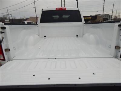 2017 RAM 1500 Tradesman  4wd - Photo 10 - Angola, IN 46703