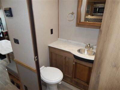 2019 Fleetwood Flair 29m   - Photo 41 - Angola, IN 46703