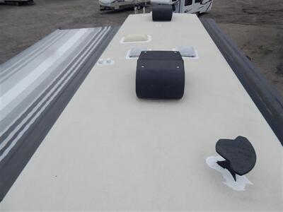 2019 Fleetwood Flair 29m   - Photo 27 - Angola, IN 46703
