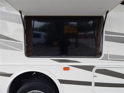 2019 Fleetwood Flair 29m   - Photo 23 - Angola, IN 46703