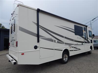 2019 Fleetwood Flair 29m   - Photo 7 - Angola, IN 46703