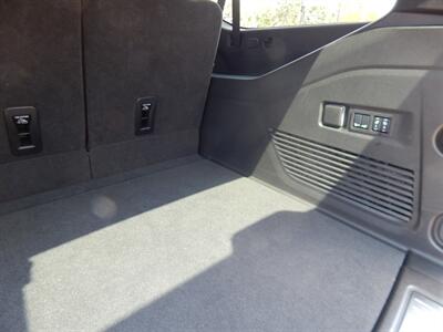 2025 Chevrolet Suburban RST  4wd - Photo 11 - Angola, IN 46703