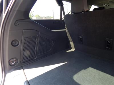 2025 Chevrolet Suburban RST  4wd - Photo 12 - Angola, IN 46703